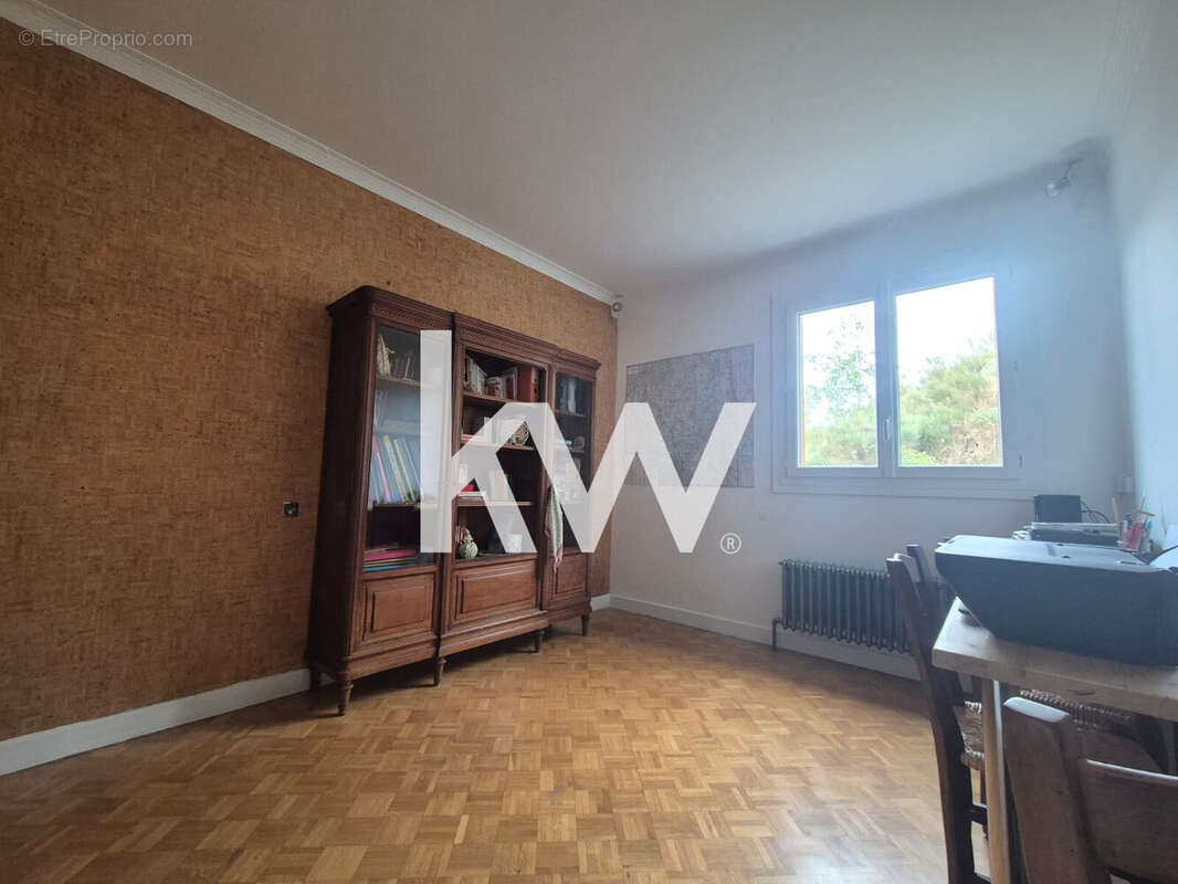 Maison 224 m² à Dunieres  - photo 7