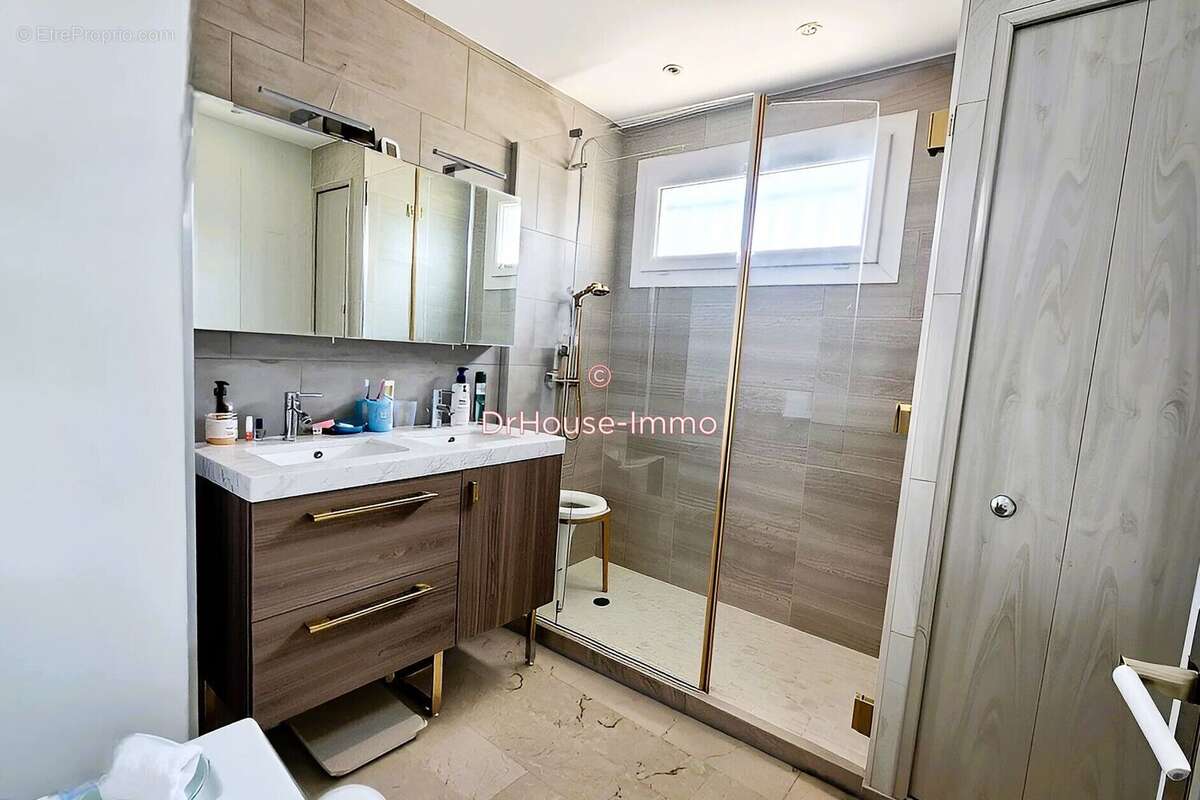 Appartement à MARSEILLE-12E