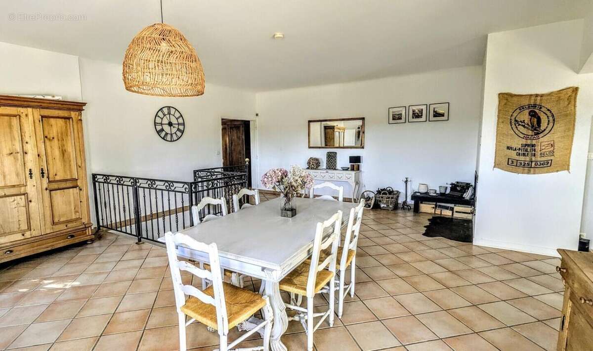 Maison à PUYVERT