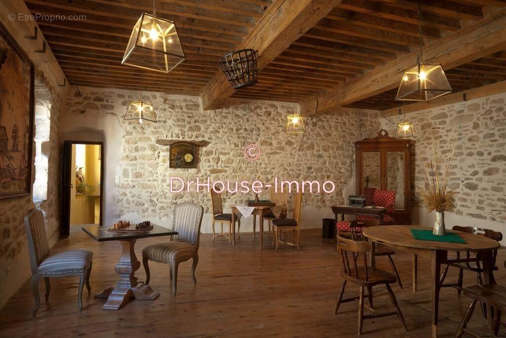 Maison à VILLENEUVE-MINERVOIS