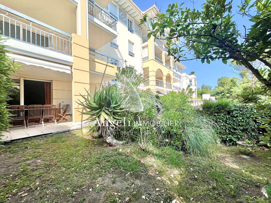 Appartement à FREJUS