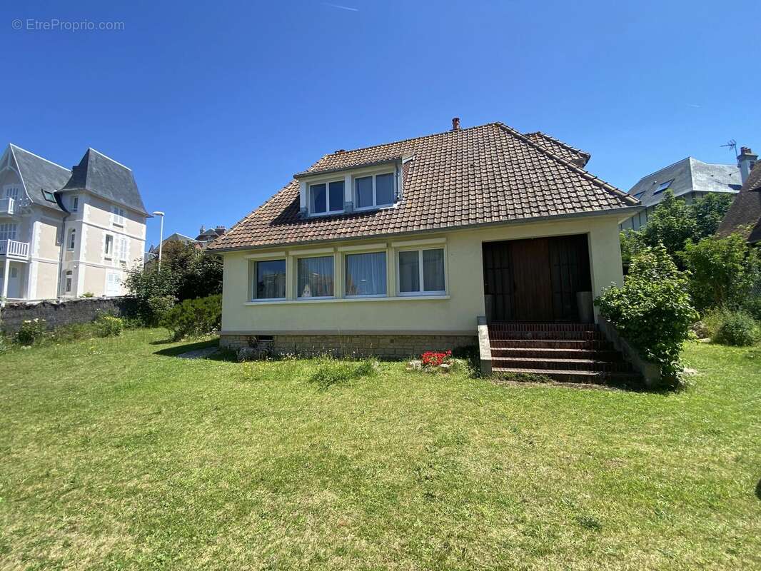 Maison à BLONVILLE-SUR-MER