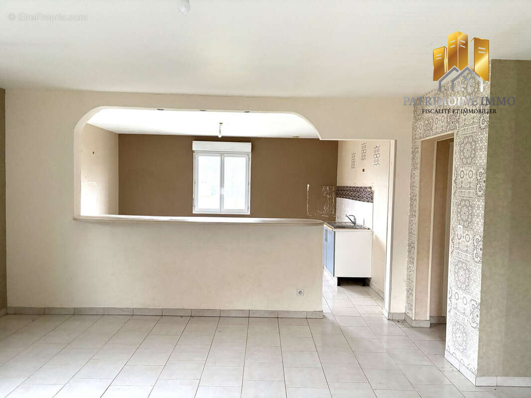 Maison à SAINT-GERVAIS-EN-BELIN