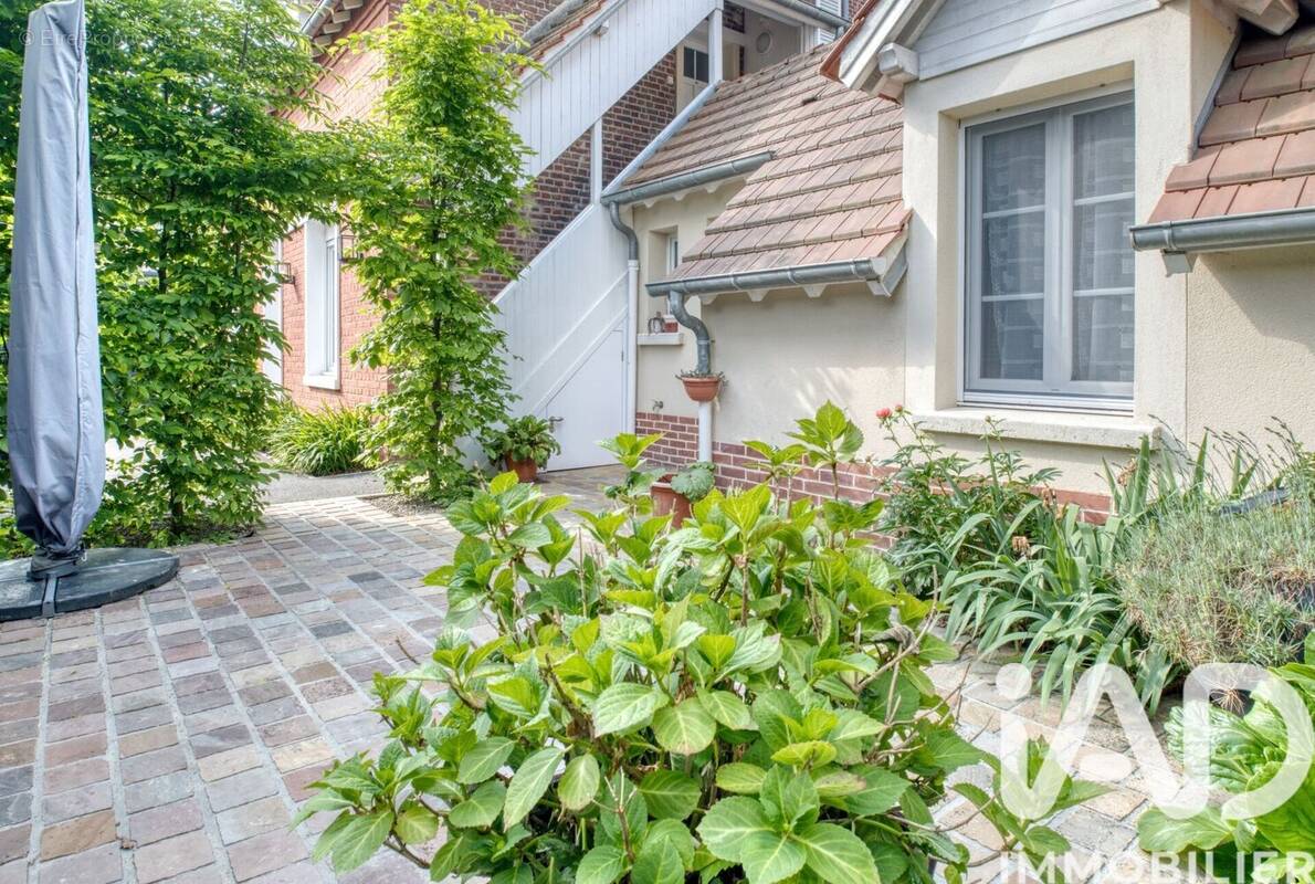 Photo 1 - Maison à COMPIEGNE