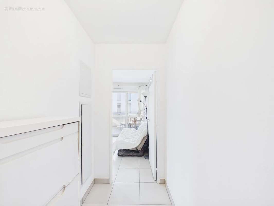 A vendre 2 pieces antibes avec garage - photo 10