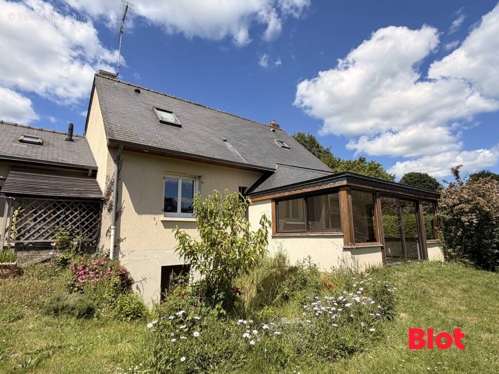 Maison à VEZIN-LE-COQUET