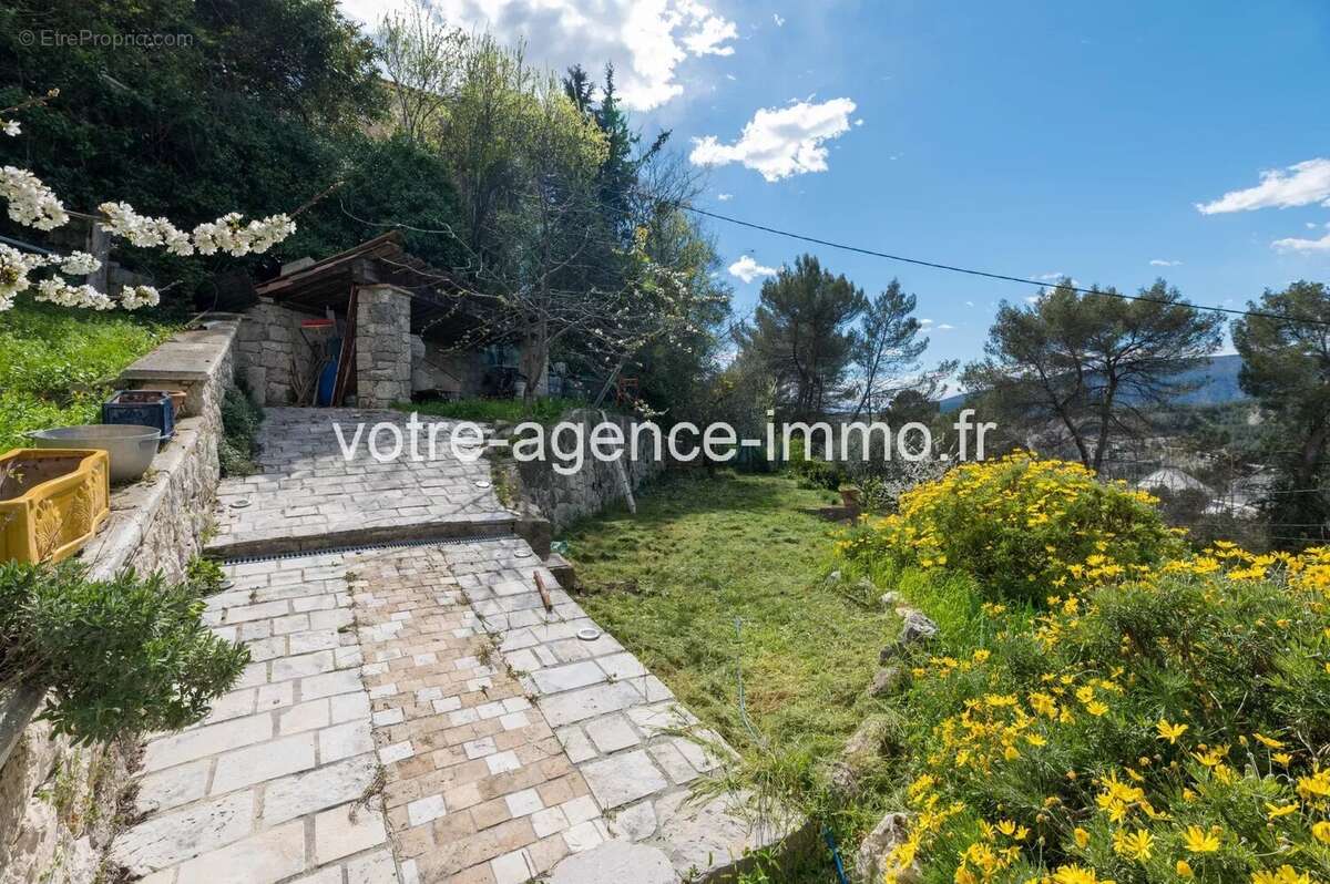 Peille, belle maison 105m² + garage 30m² Piscine + dépendance - photo 27