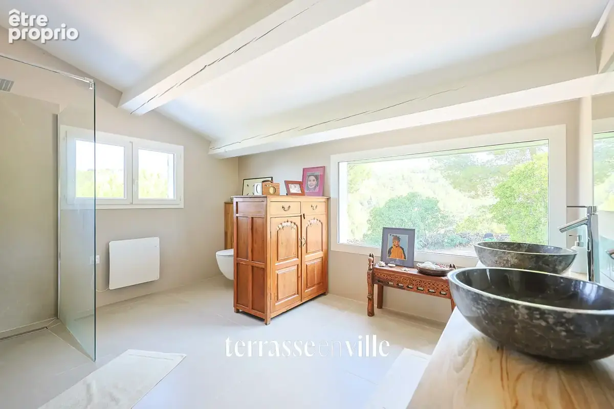 La ciotat - villa de caractere t6 - 270m2 - terrasse - parcelle 6000m2 - 1655000€ - photo 10