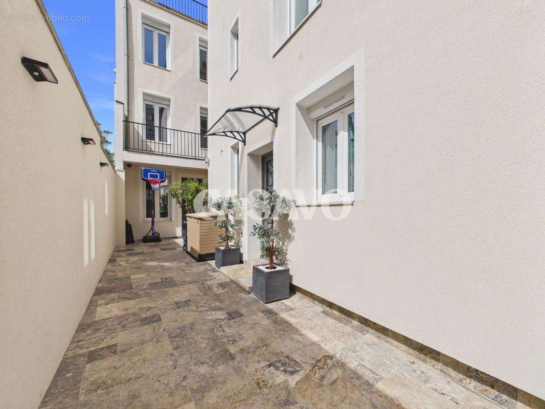 Maison à PUTEAUX
