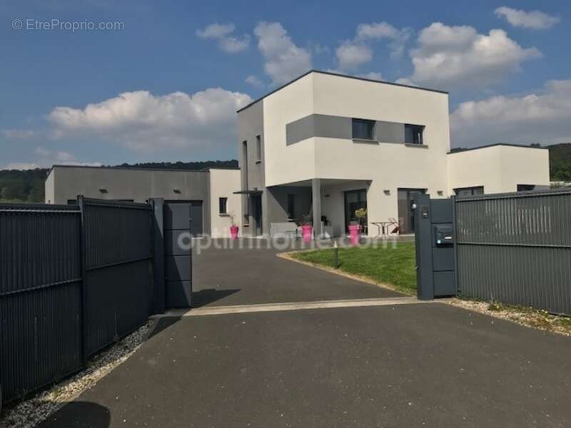 Maison à GLOS-SUR-RISLE