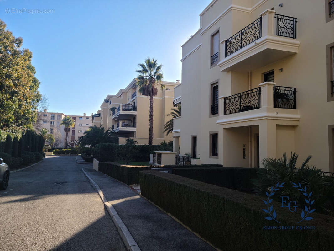 Appartement à HYERES