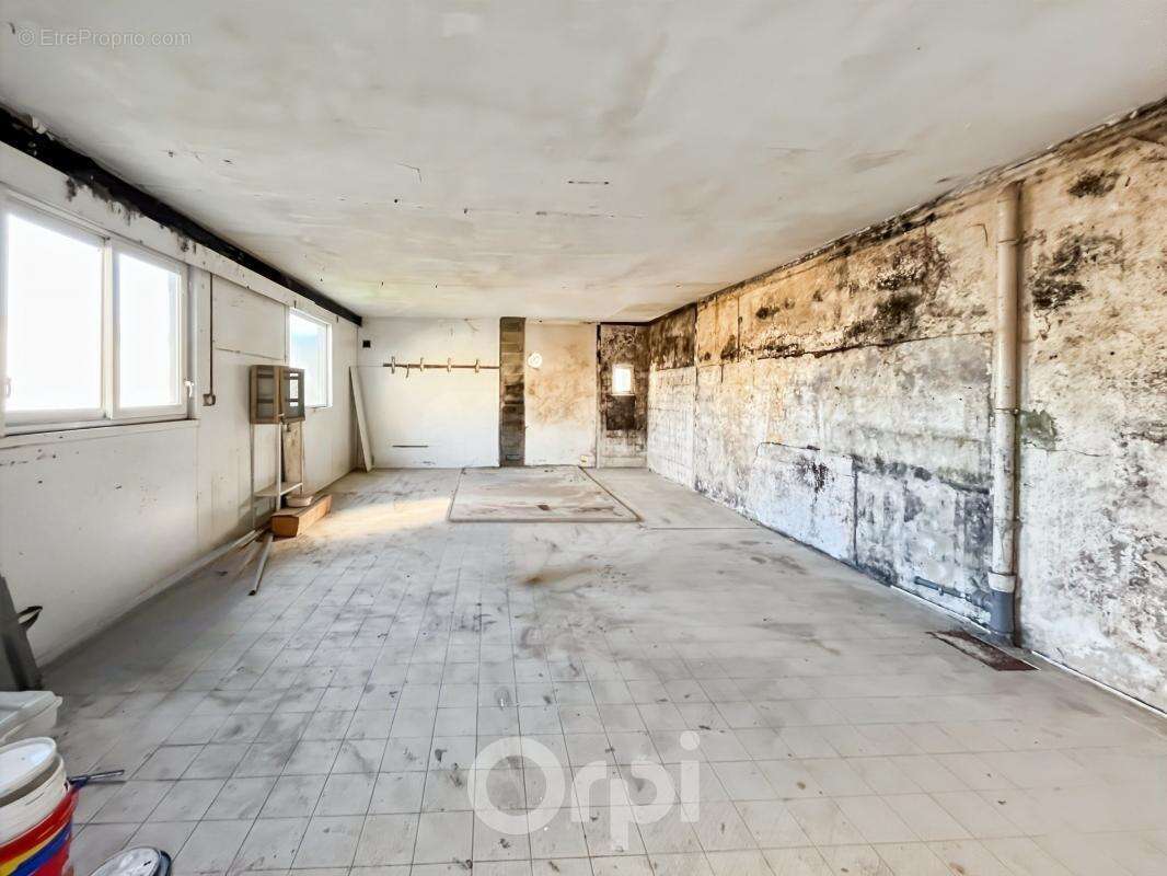 Appartement à AMBAZAC