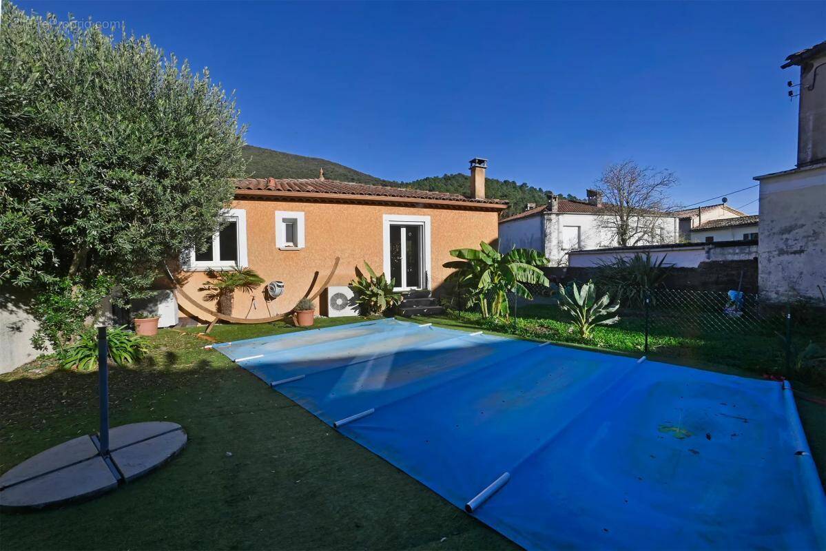 Maison à LE MARTINET