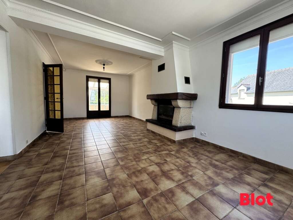 Maison 124 m² à Louvigne-De-Bais  - photo 4