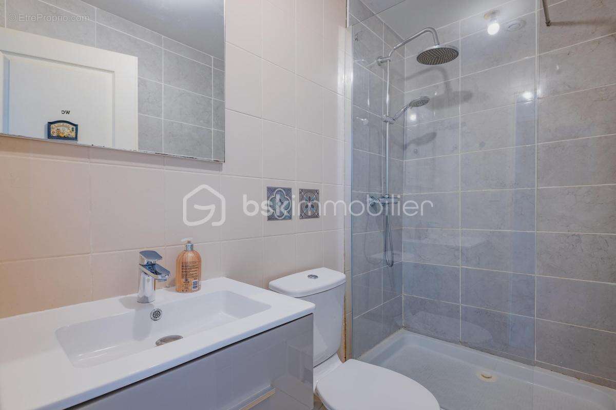 Appartement à DECINES-CHARPIEU