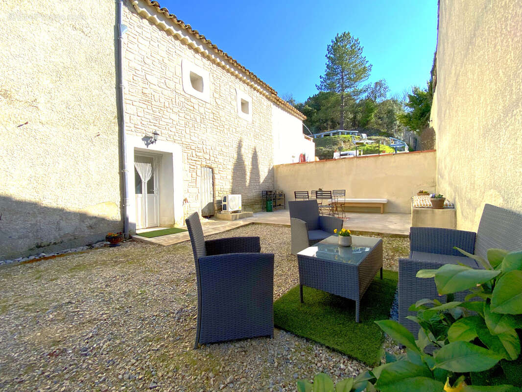 Malaucène - maison 53m2 avec cour de 77m2 - photo 3