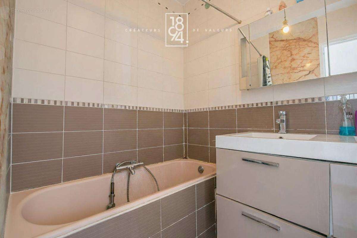 Appartement à MARSEILLE-8E