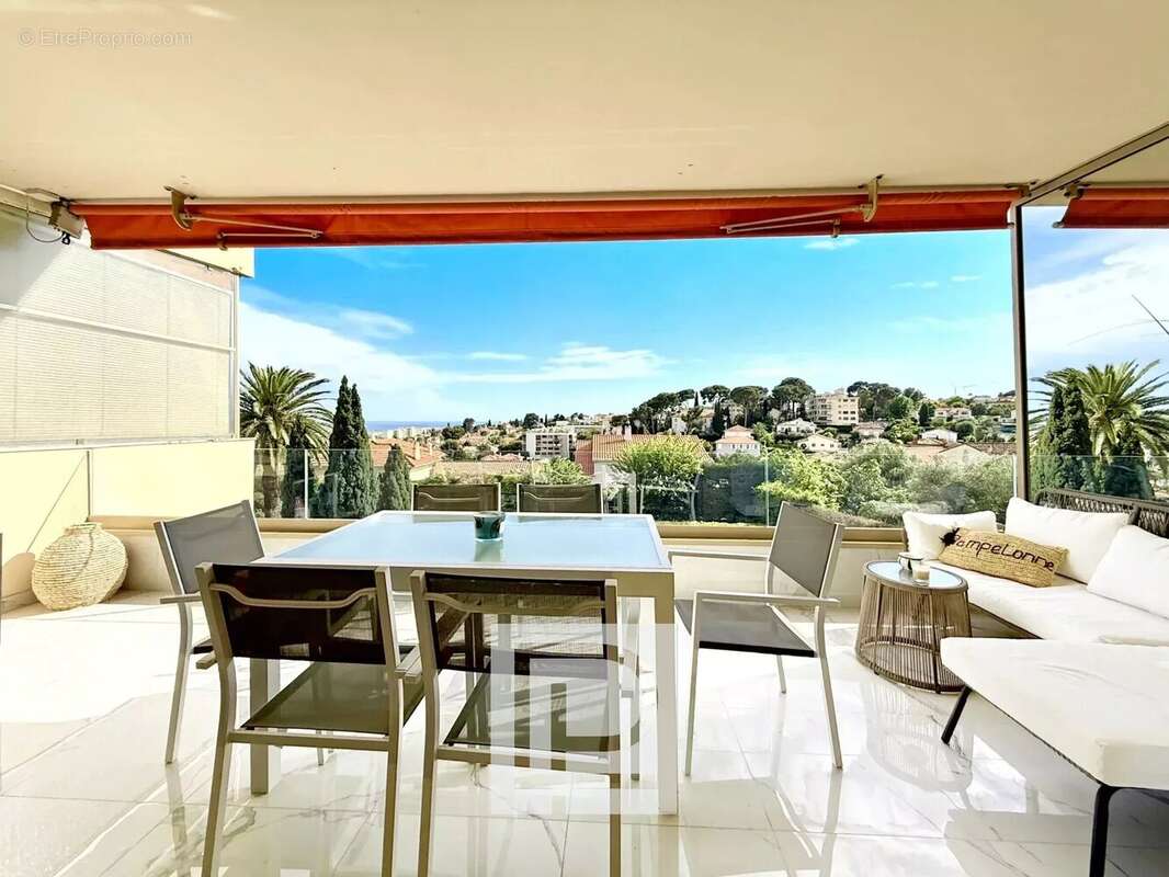 Appartement à LE CANNET