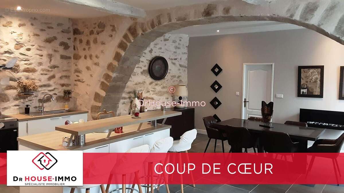 Maison à SAINTE-VALIERE