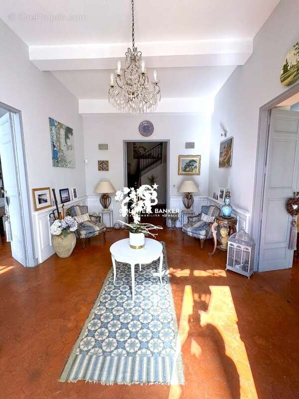 Appartement à LA CRAU