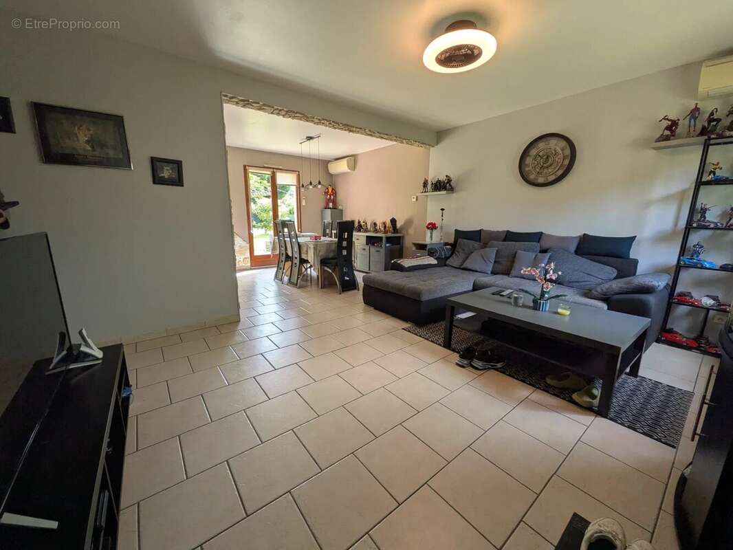 Maison d'habitation - 4 chambres - photo 3