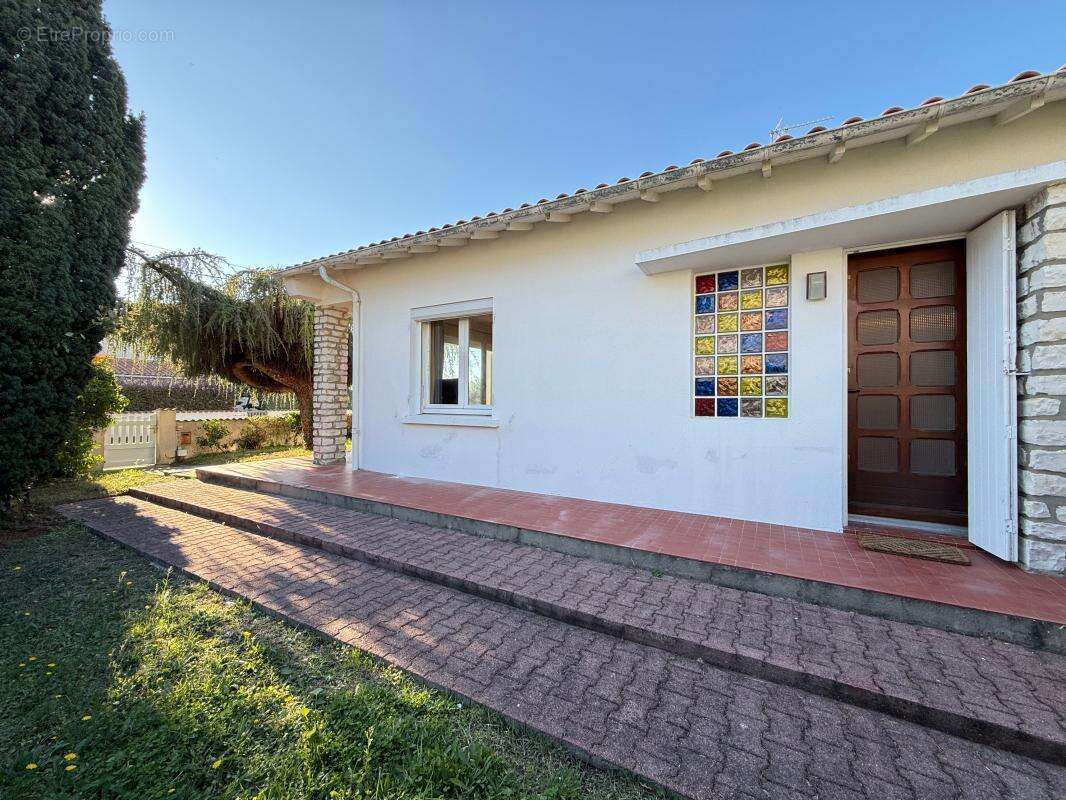 Maison à VAUX-SUR-MER