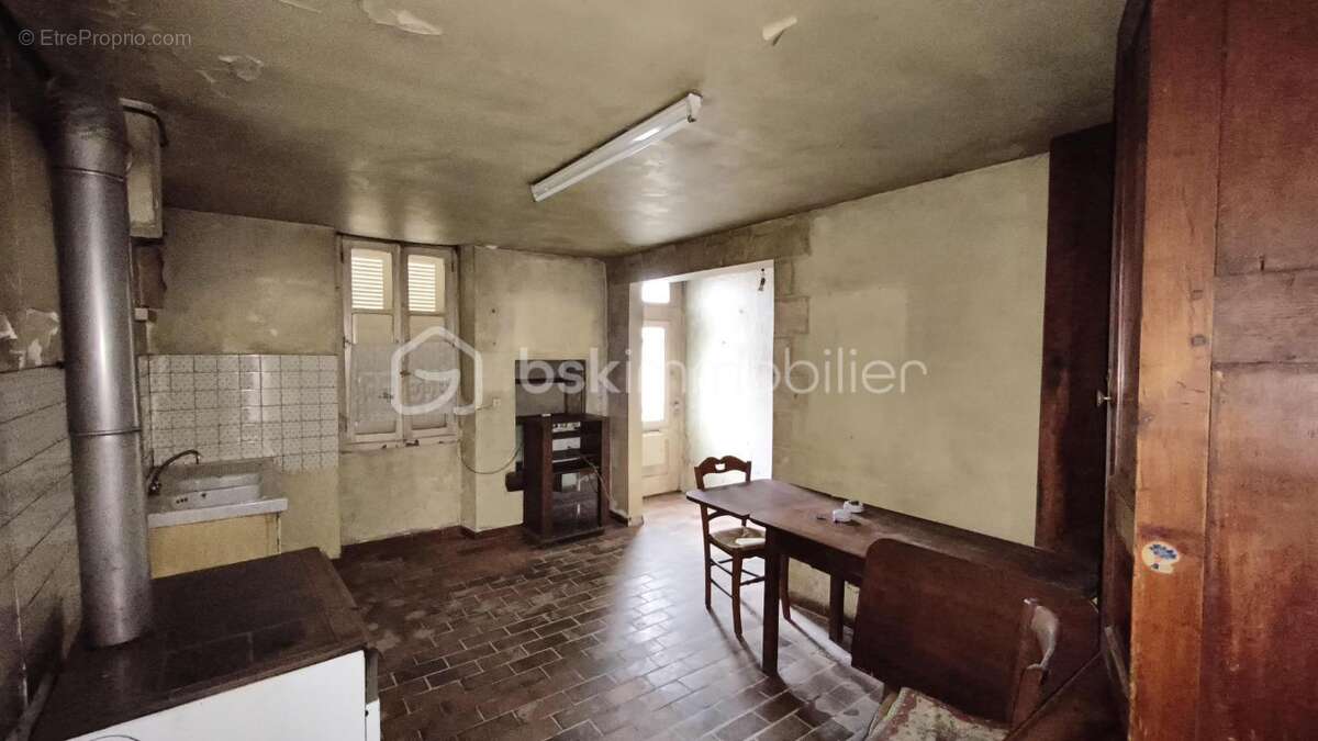 Maison à SAINT-GONDON