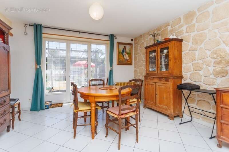 Exclusivité, à vendre – Maison avec double garage et terrain clos – Vérosvres (71) - photo 2