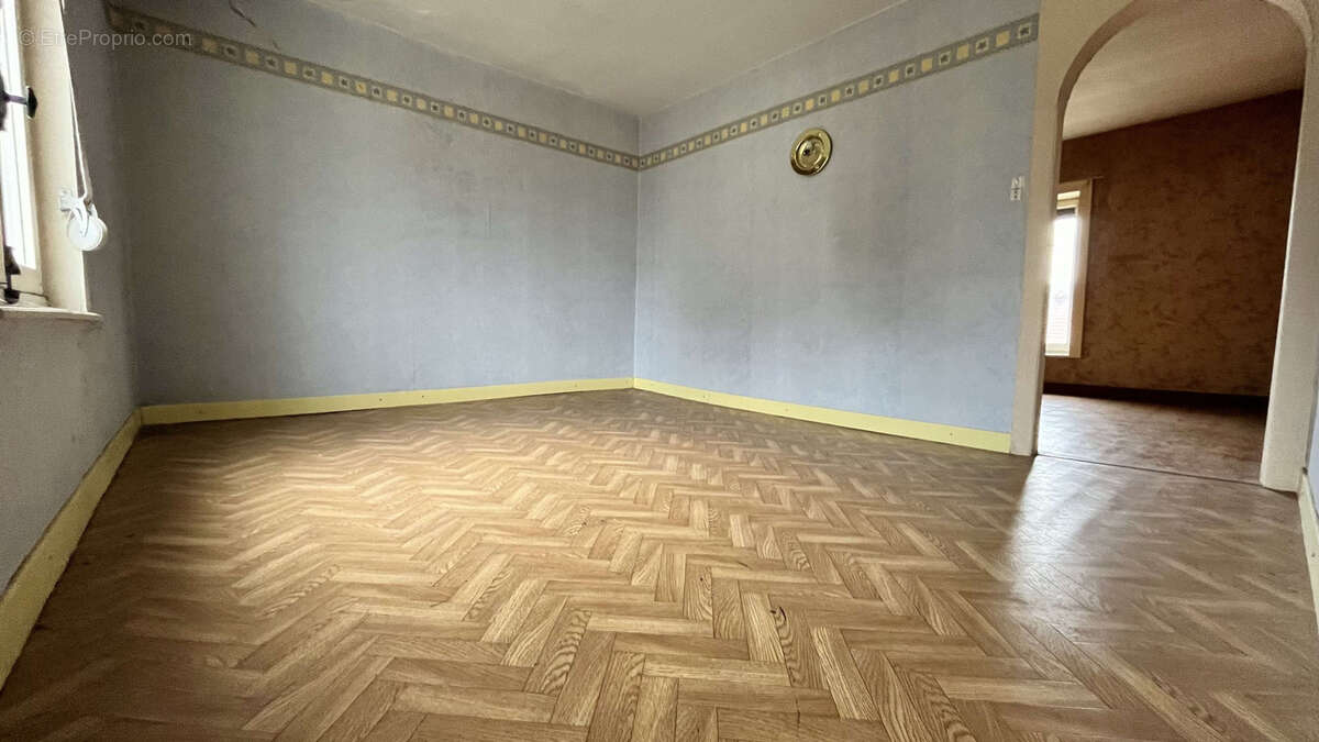 Appartement à VERMELLES