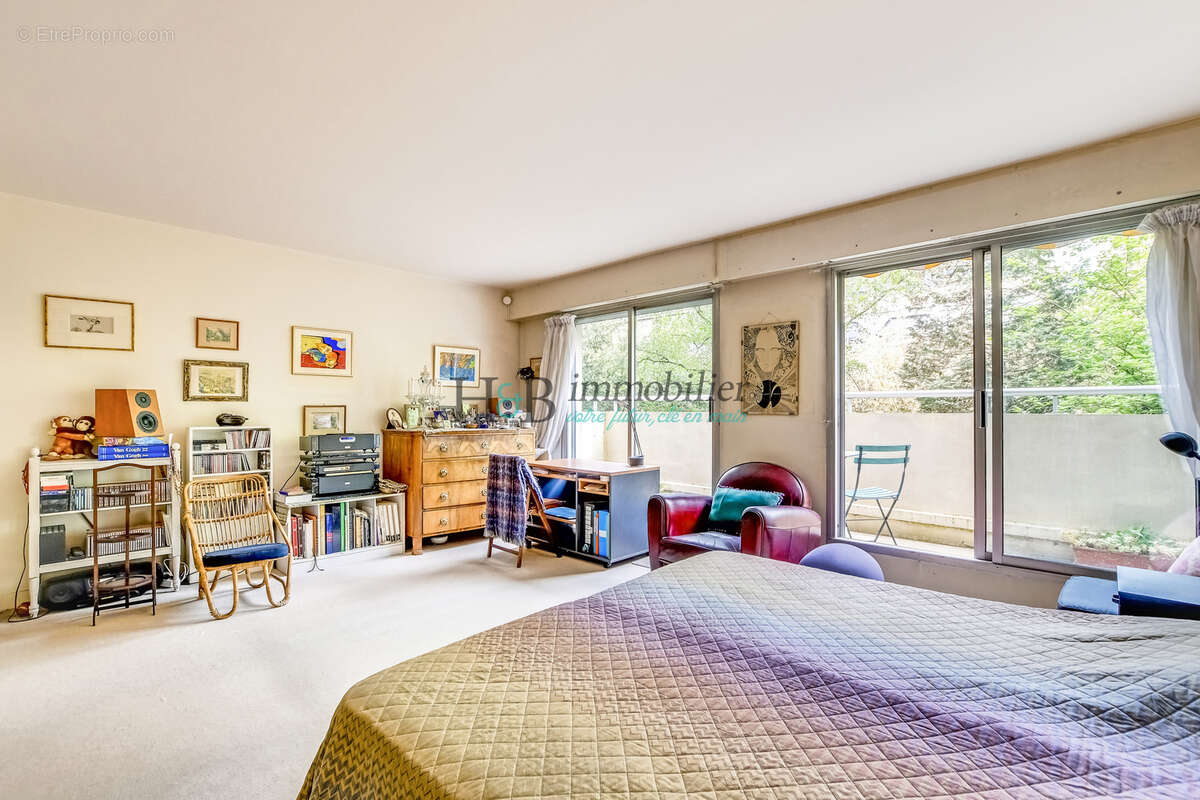 Appartement à PARIS-11E