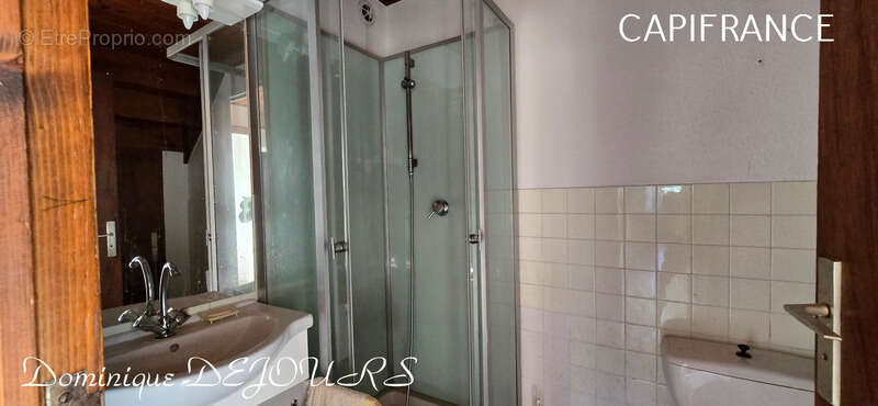 Maison à SAINT-SAUVEUR-DE-MONTAGUT