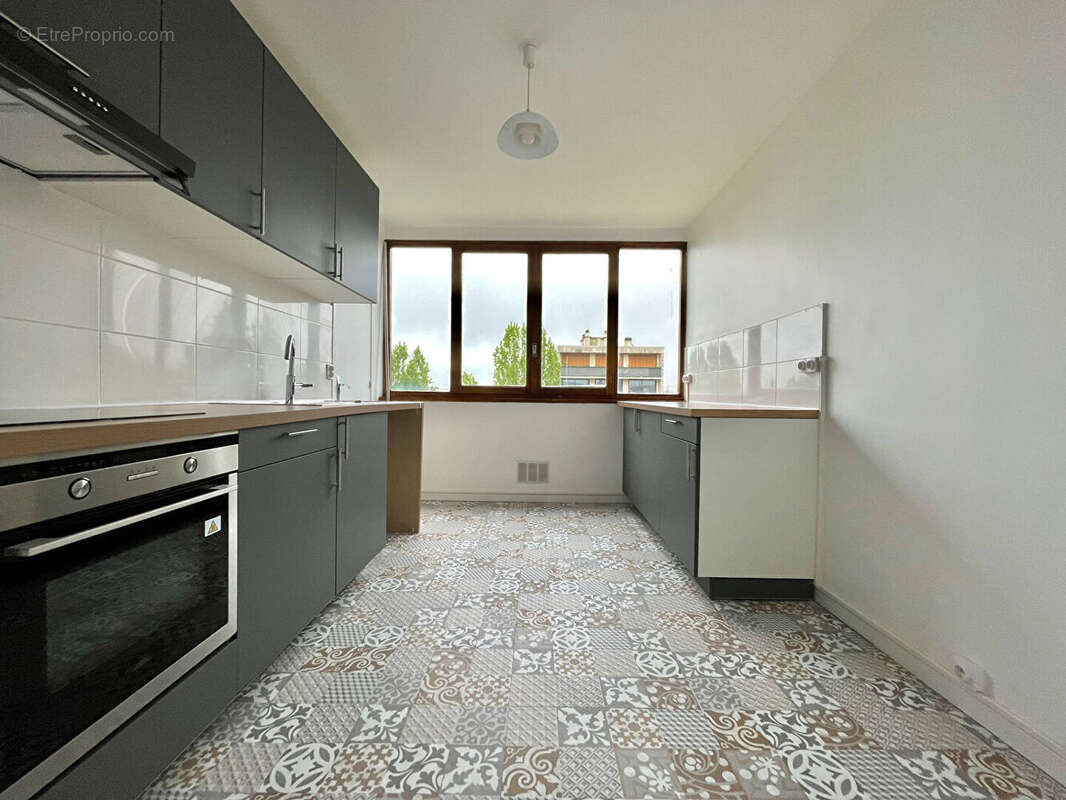 Appartement à FONTENAY-LE-FLEURY