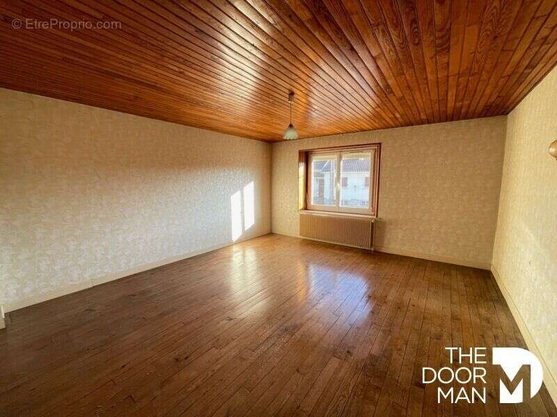 Maison à DOULAINCOURT-SAUCOURT