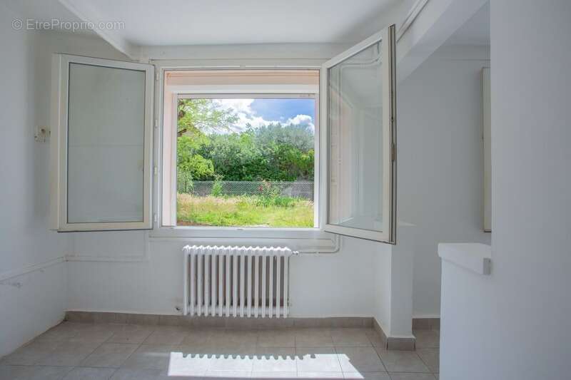 Maison à COLLIAS