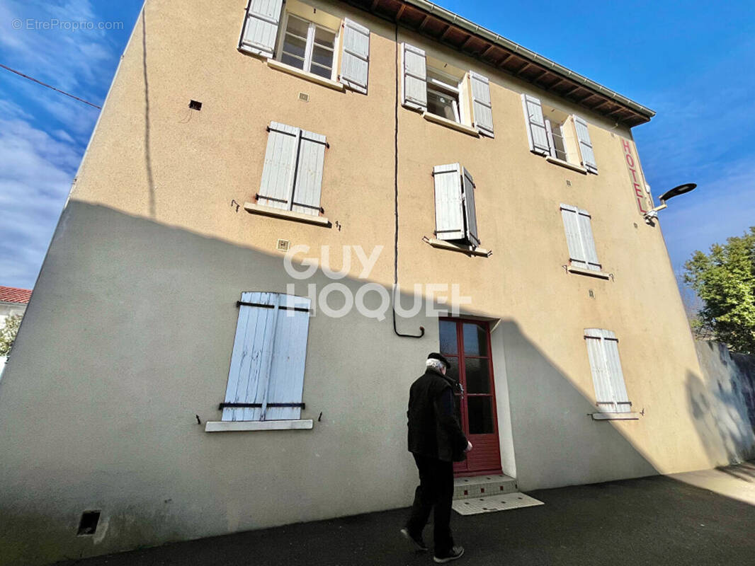 Commerce à AIRE-SUR-L&#039;ADOUR