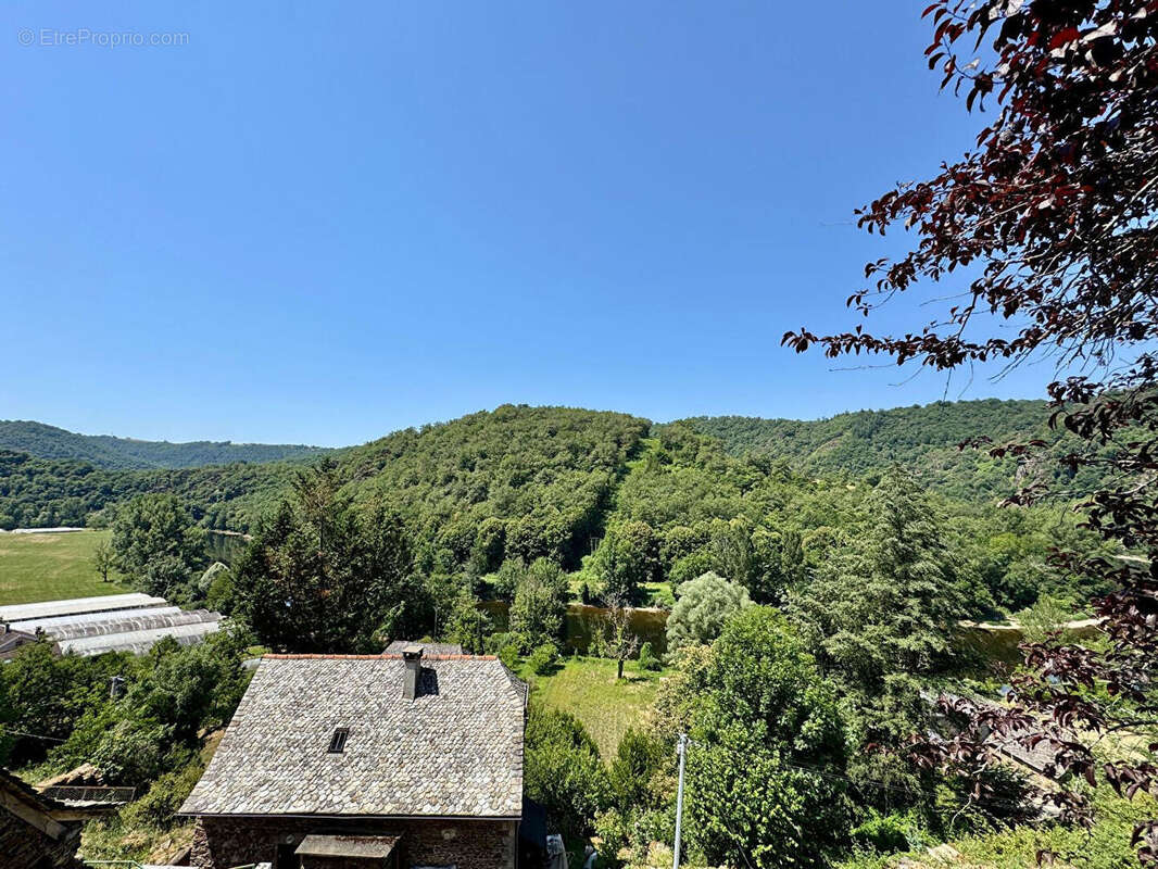 Propriété de caractère avec vue panoramique sur le Lot - photo 4