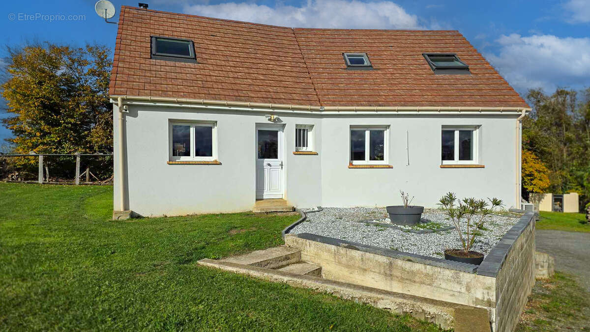 Maison à SAINT-CALAIS