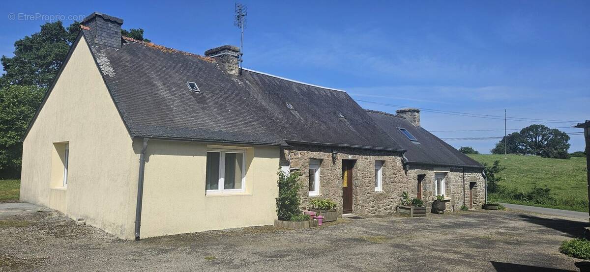 Maison à MAEL-PESTIVIEN