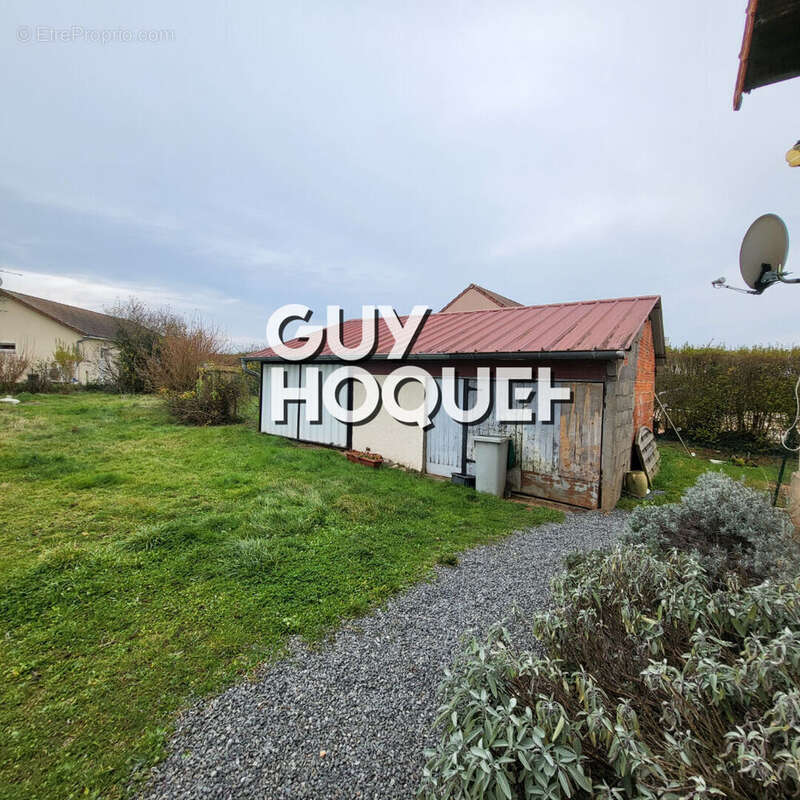 Maison à VARENNE-SAINT-GERMAIN