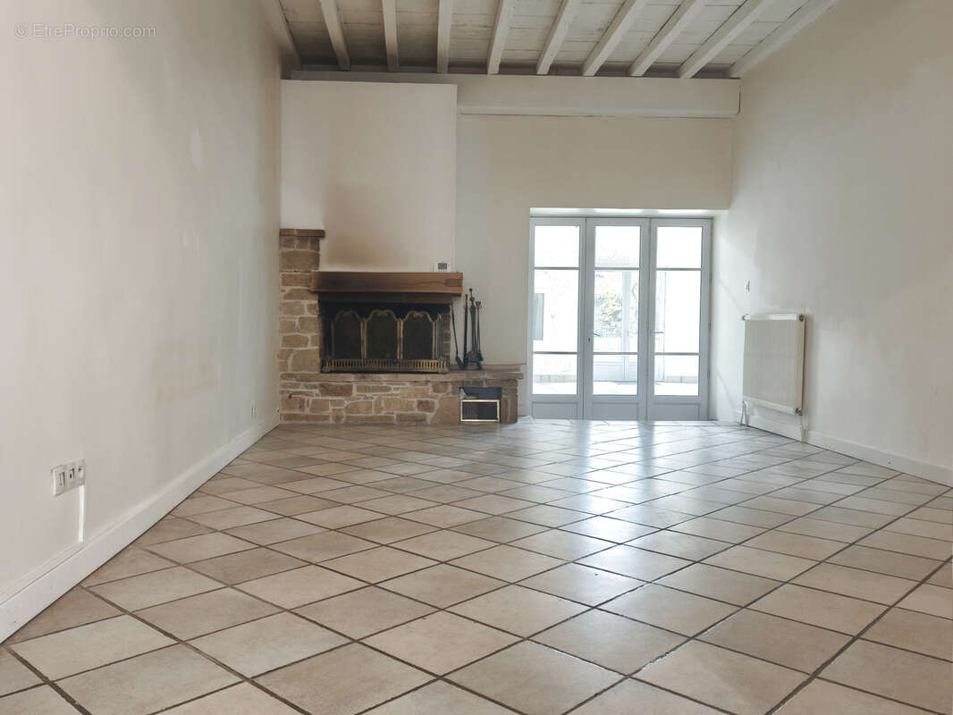 Maison à MILLERY