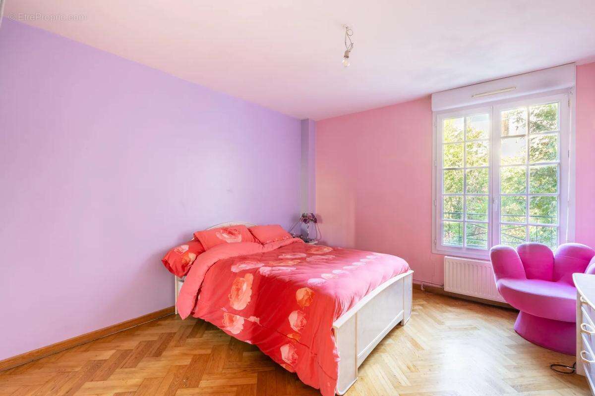 Maison à SARCELLES