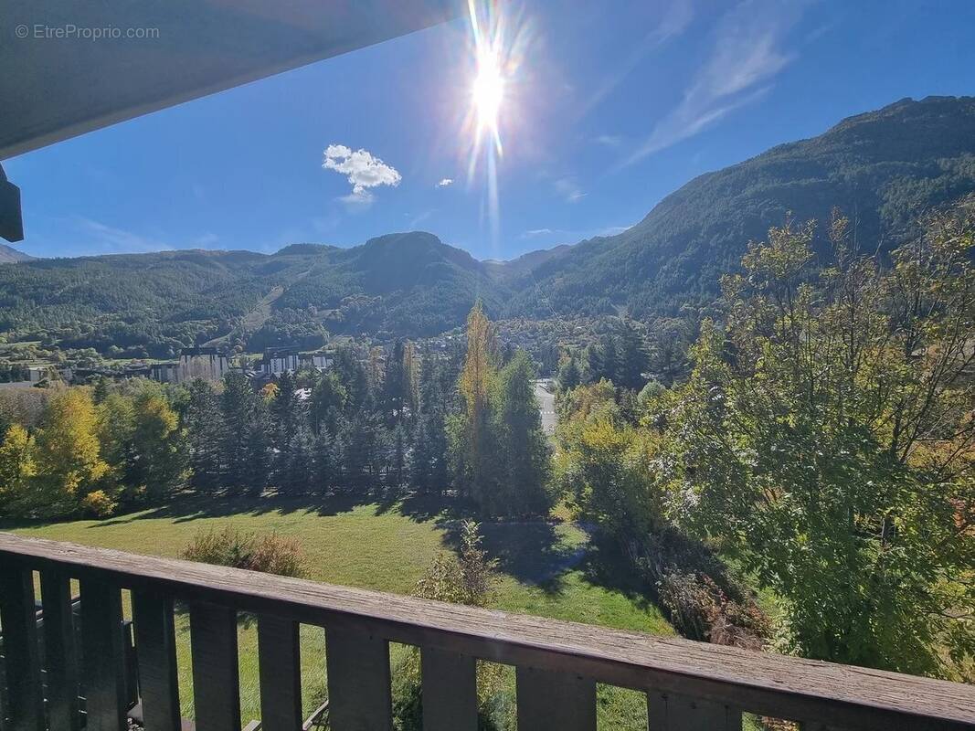 Appartement à LA SALLE-LES-ALPES