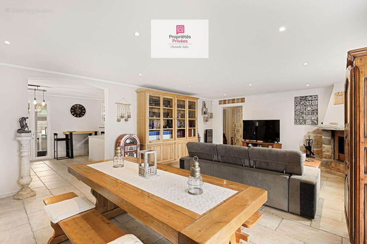 propriété de 7 pièces avec un chalet de 42 M2 avec piscine-lagon sur Tourrettes - photo 8