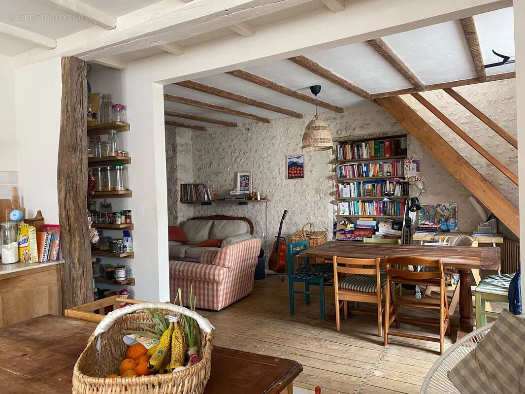 Maison à SALLES-LAVALETTE