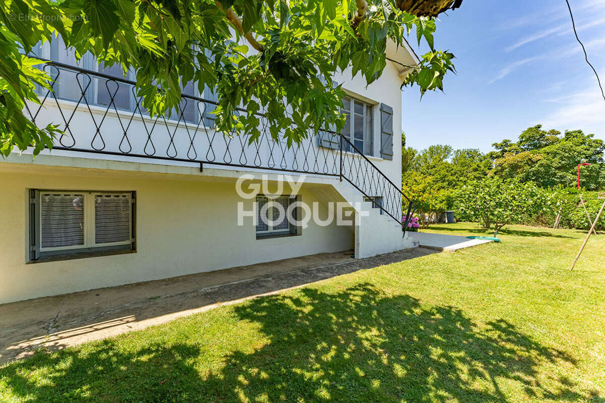 Maison à LABASTIDE-SAINT-PIERRE
