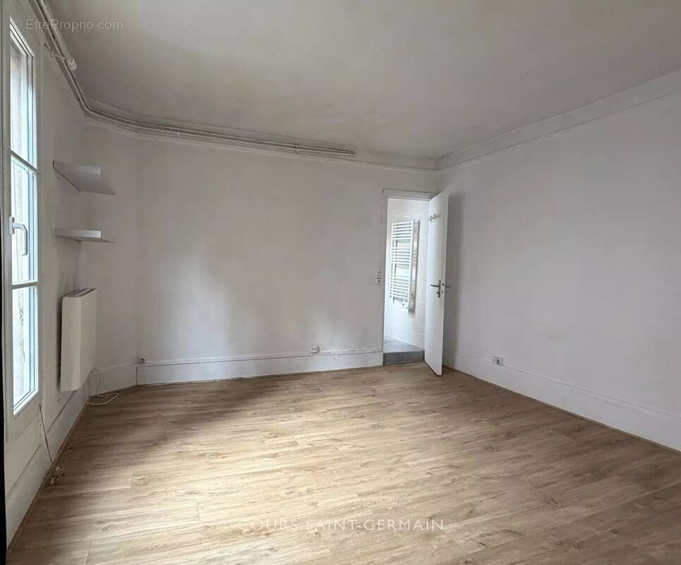 Appartement à PARIS-14E
