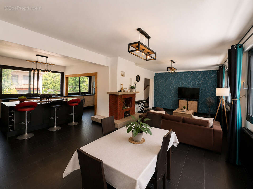 Maison à SARRAS