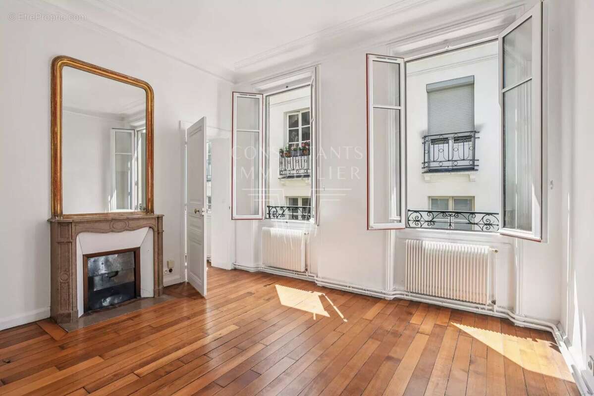 Appartement à PARIS-6E
