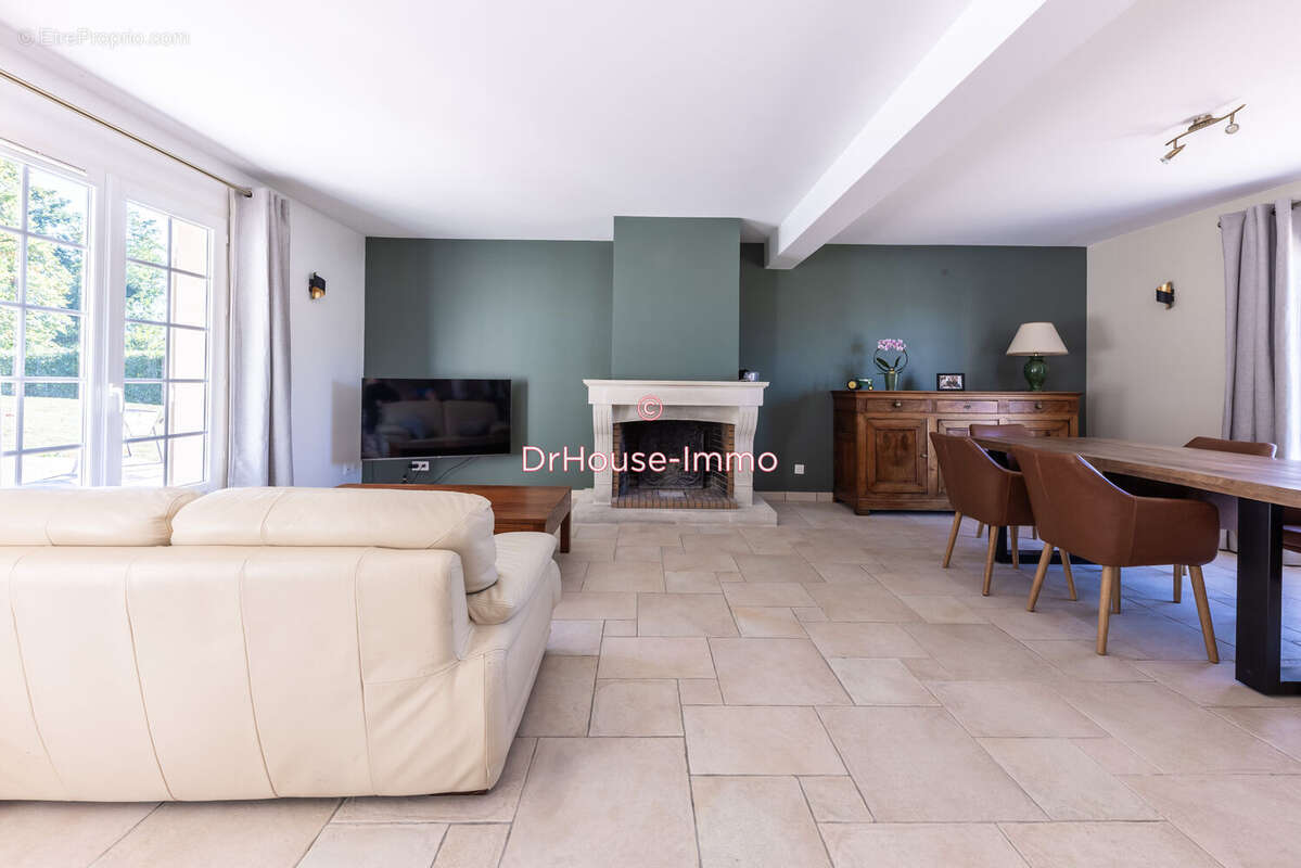 Maison à PRUNAY-LE-TEMPLE