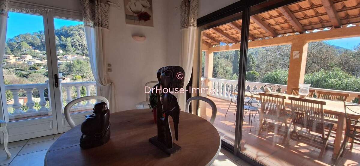 Maison à SOLLIES-TOUCAS